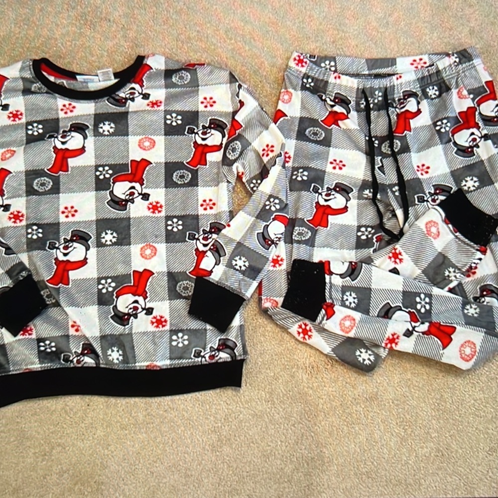 Frosty the Snowman ☃️ Pajamas - Picture 3 of 3